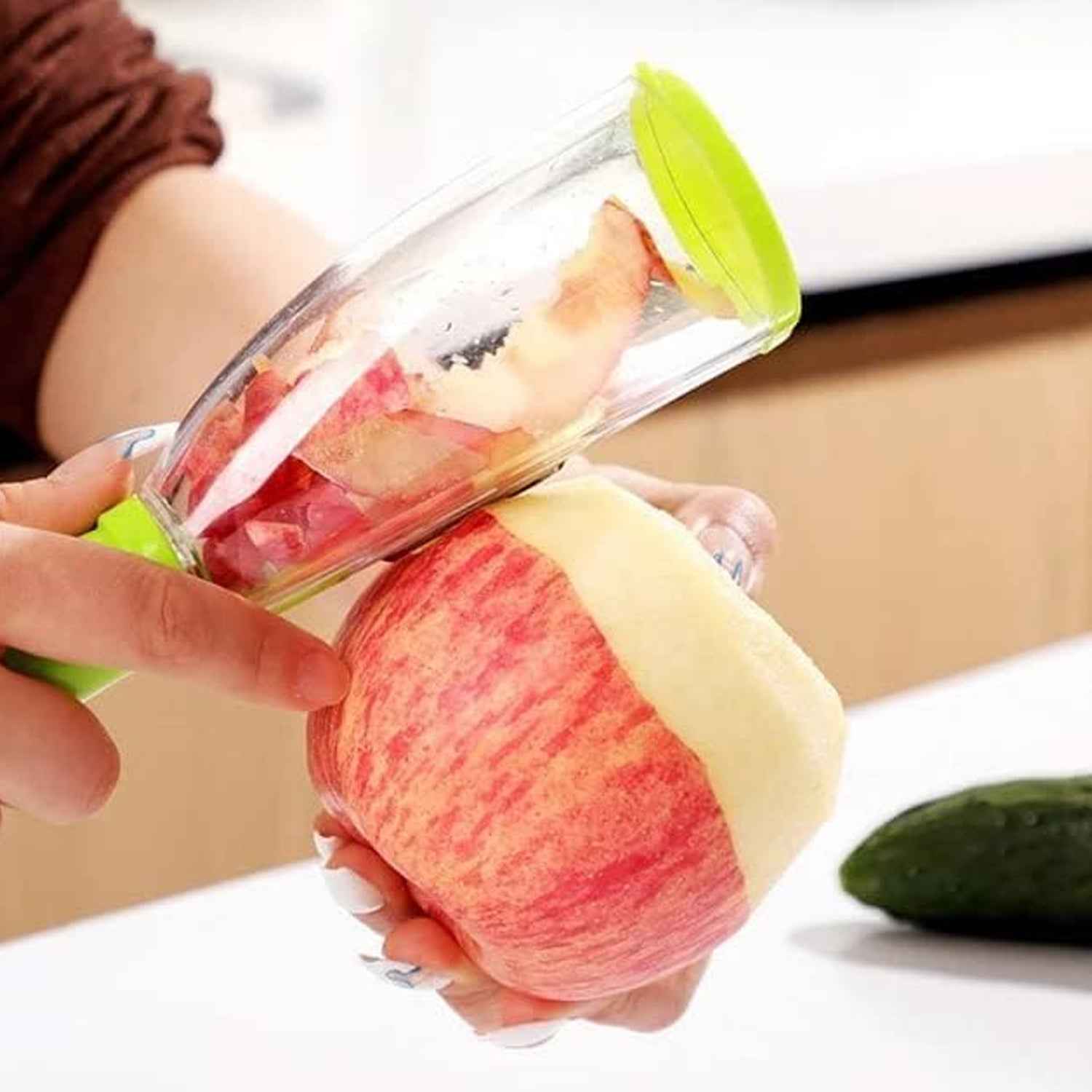 Smart Vegetable Peeler – Mess-Free with Container | Quickslice