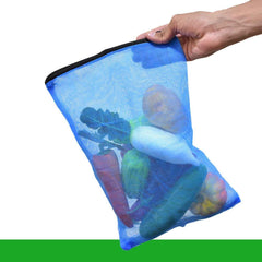 Close-up of the durable zipper on a Tidy Table vegetable storage bag.