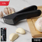 Garlic Press – Effortless Manual Garlic Crushing Tool