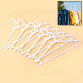 Plastic Clothes Hangers – Durable & Space-Saving Set of 6