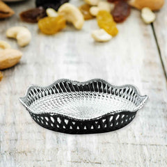 Mukhwas Serving Tray – Durable Plastic, Traditional Round 18cm |