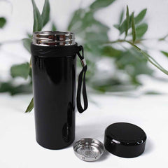Close-up of pure temperature maintaining stainless steel thermos flask
