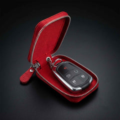 Leather Car Key Case Ð Durable & Compact with Snap Hook for Easy Carrying