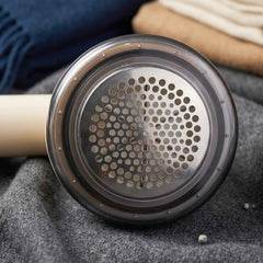 Fabric Shaver Ð Effortless lint removal for clothes & upholstery