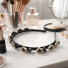 Decorative Floral Headband – Elegant Style with Non-Slip Grip