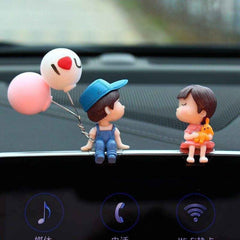 Cute Couple Car Dashboard Figurine – Romantic Mini Showpiece for Car & Home