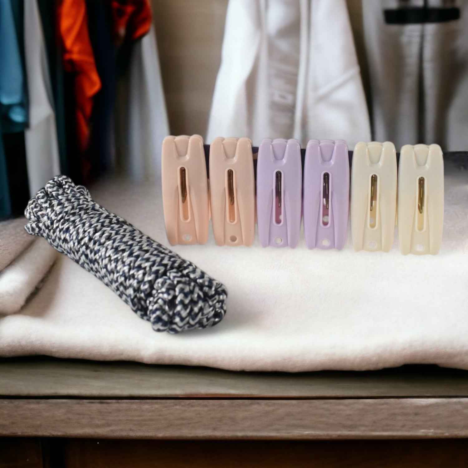 Cloth Drying Rope with Clips – Durable 7-Piece Hanging Set