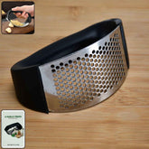Garlic Press Crusher – Ergonomic Curved Design for Easy Mincing