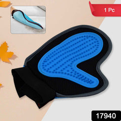 Pet Grooming Glove Ð Gentle Deshedding & Massage Tool for Pets