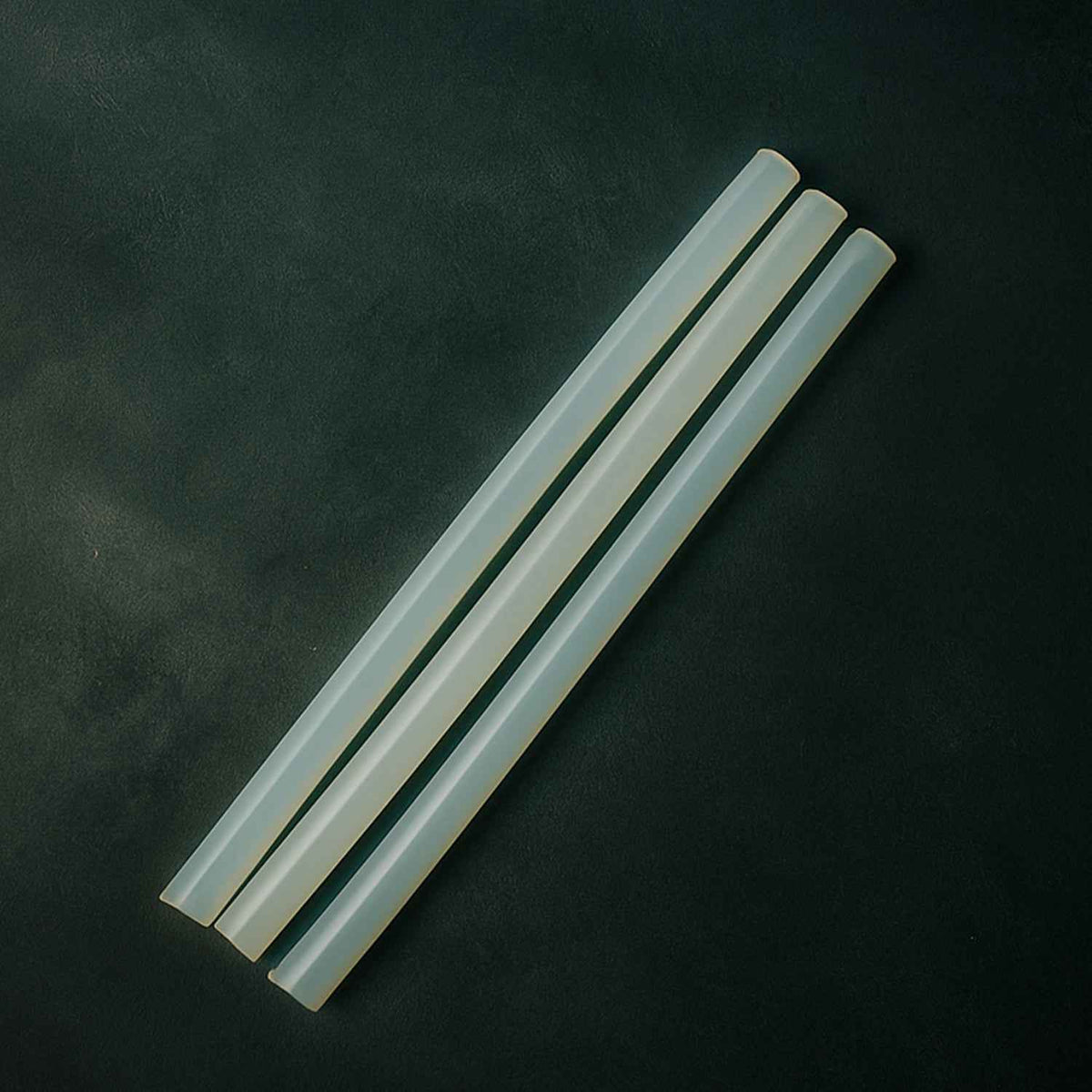 Hot Melt Glue Sticks – Strong 20 cm Sticks for Crafts & Repairs