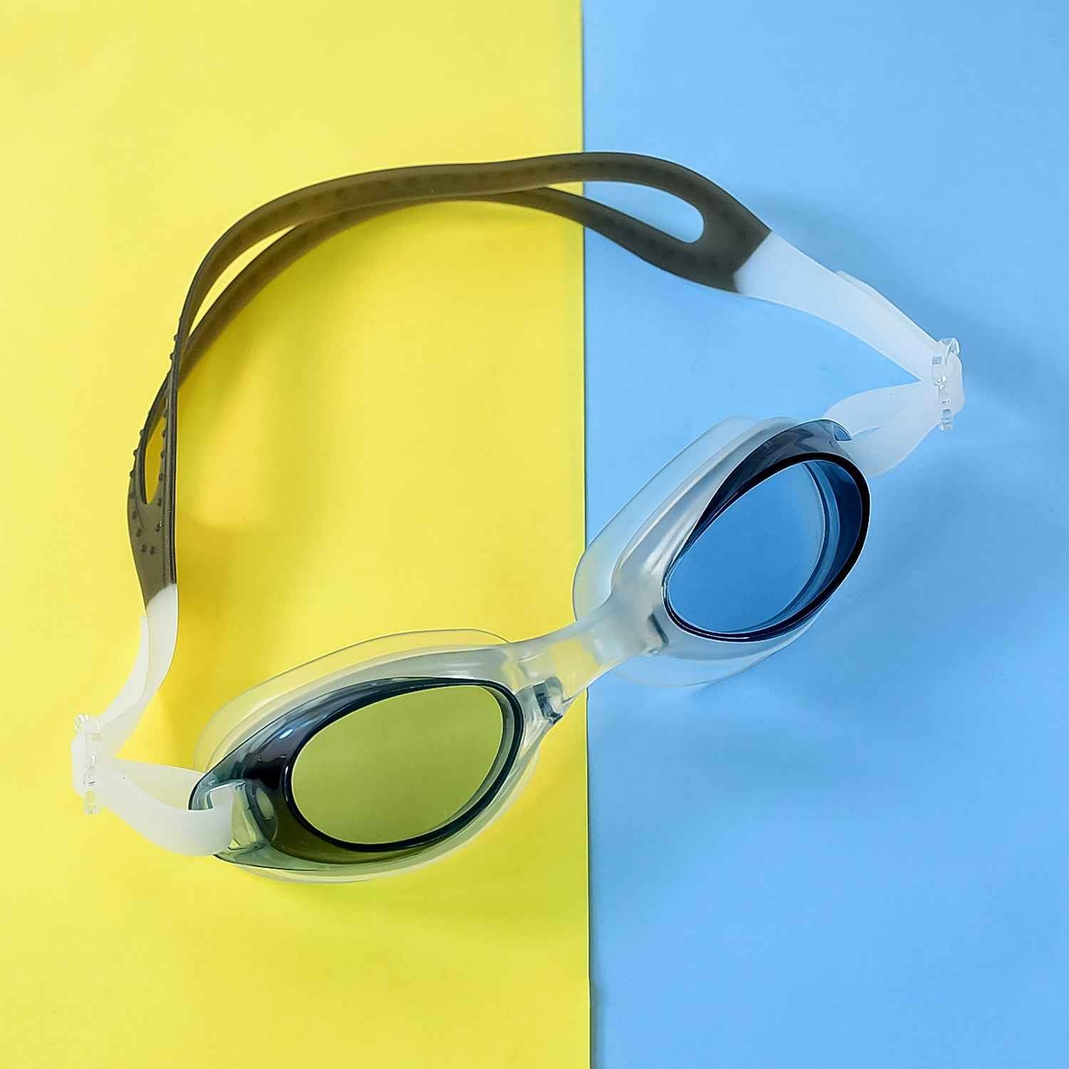 Swimming Goggles Ð Anti-Fog, UV Protection & Adjustable Fit