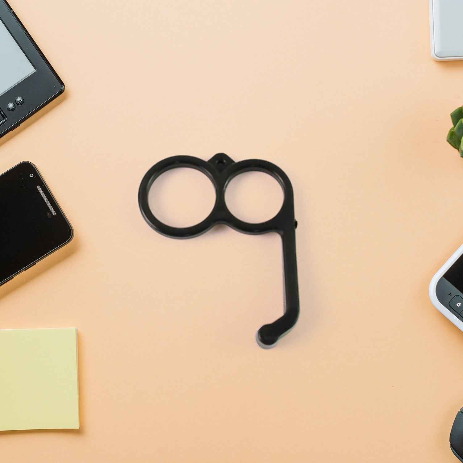 Hook-style Plastic Mobile Stand – Compact Universal Support