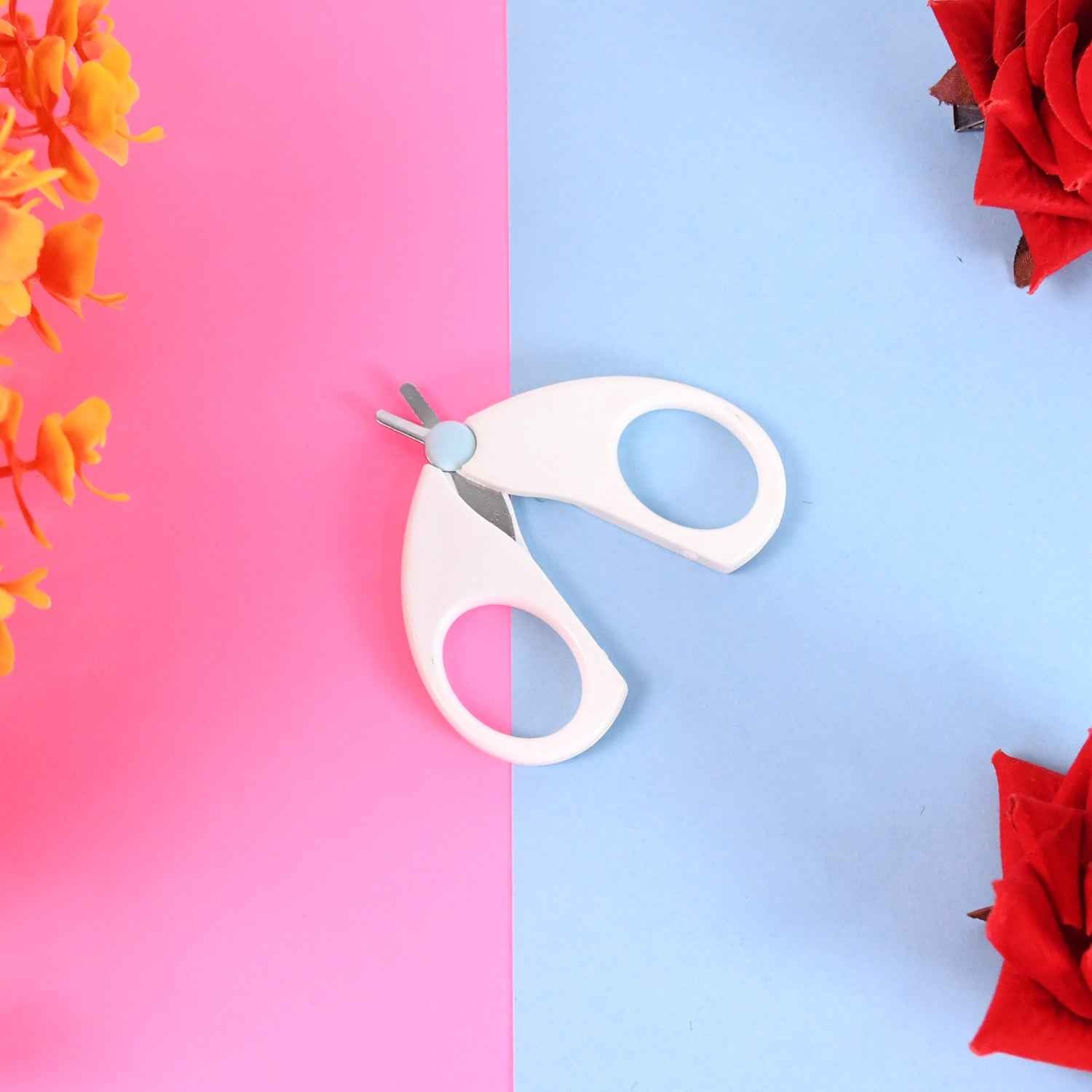 Gentle and safe baby nail cutter scissors with easy grip handles