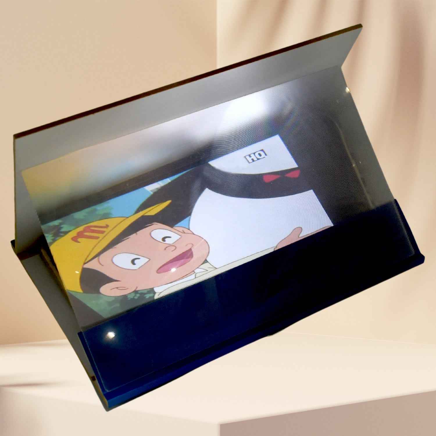 Phone Screen Magnifier – HD Video Zoom Display | Gambit