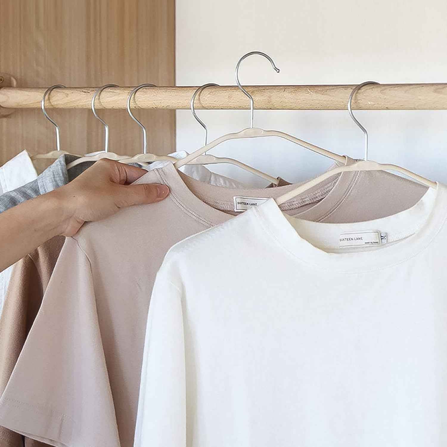 Space-Saving Cloth Hanger – Durable PP & Steel Hook | BathNova