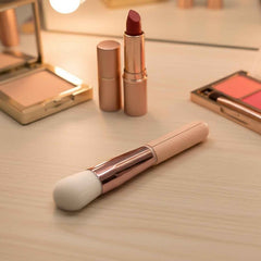 Soft Makeup Brush for Flawless Face Blending – Gentle & Precise