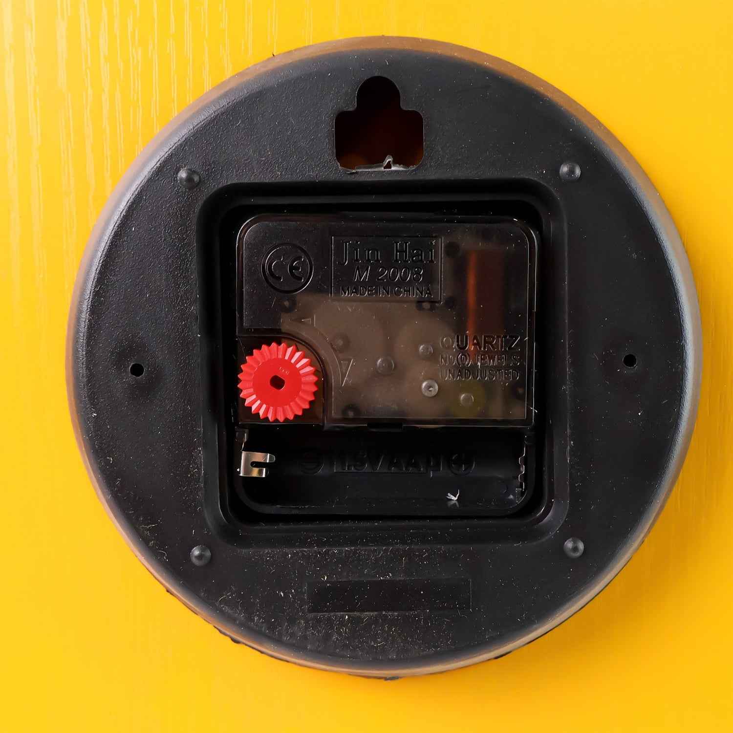 Yellow Silent Wall Clock – Modern Non-Ticking Timepiece