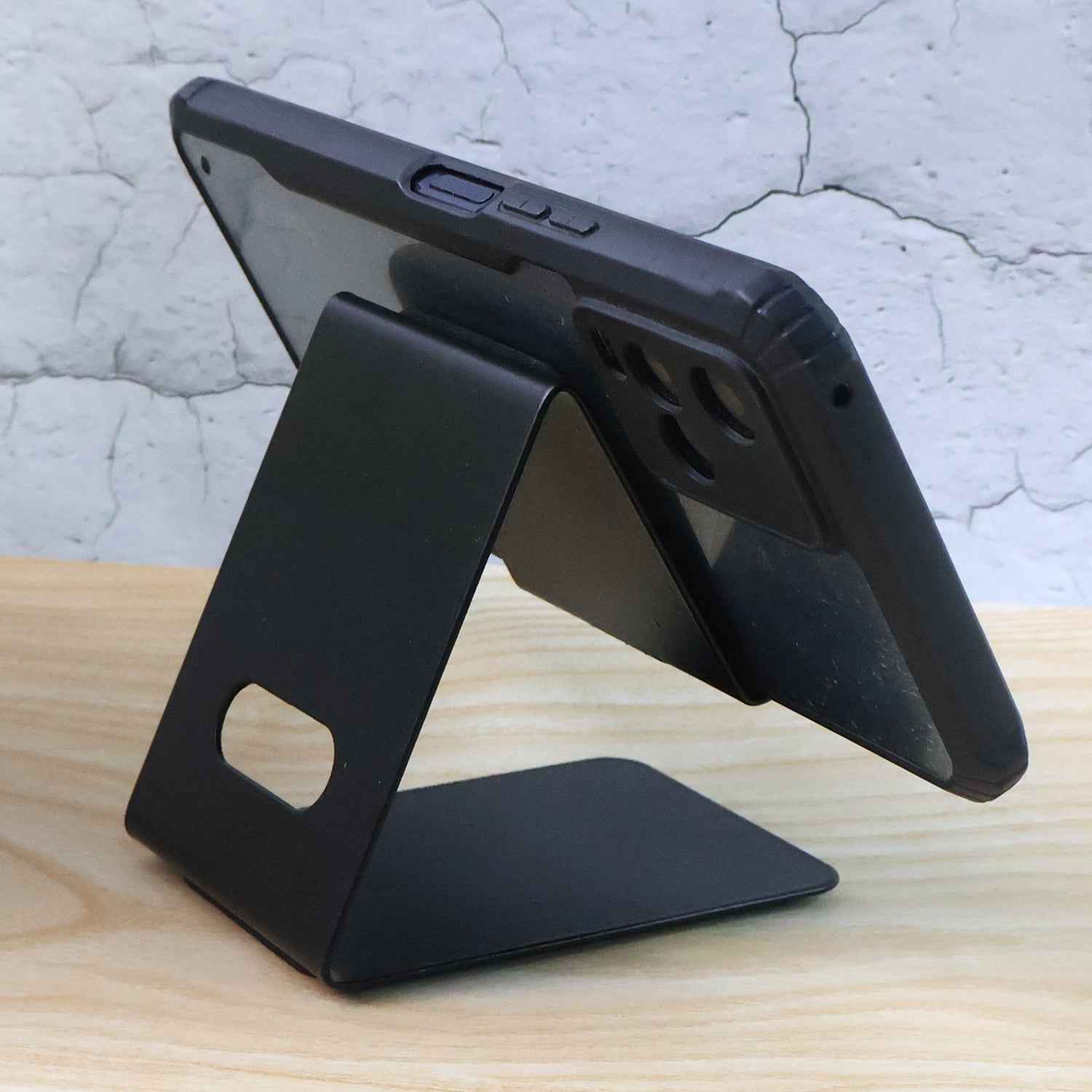 Universal Mobile Stand – Durable Metal Tablet Holder for Desk