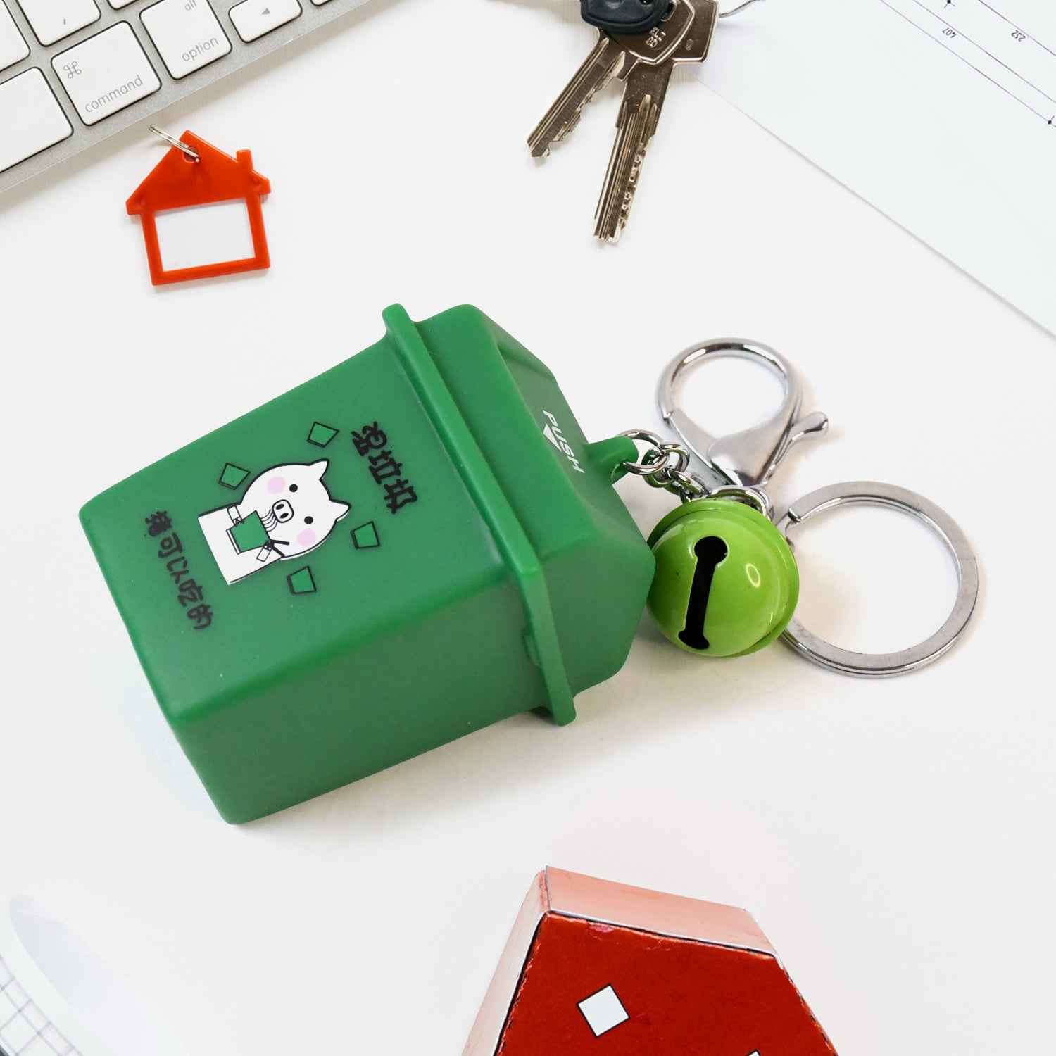 Trash Can Keychain – Durable Plastic Mini Recycle Bin Charm