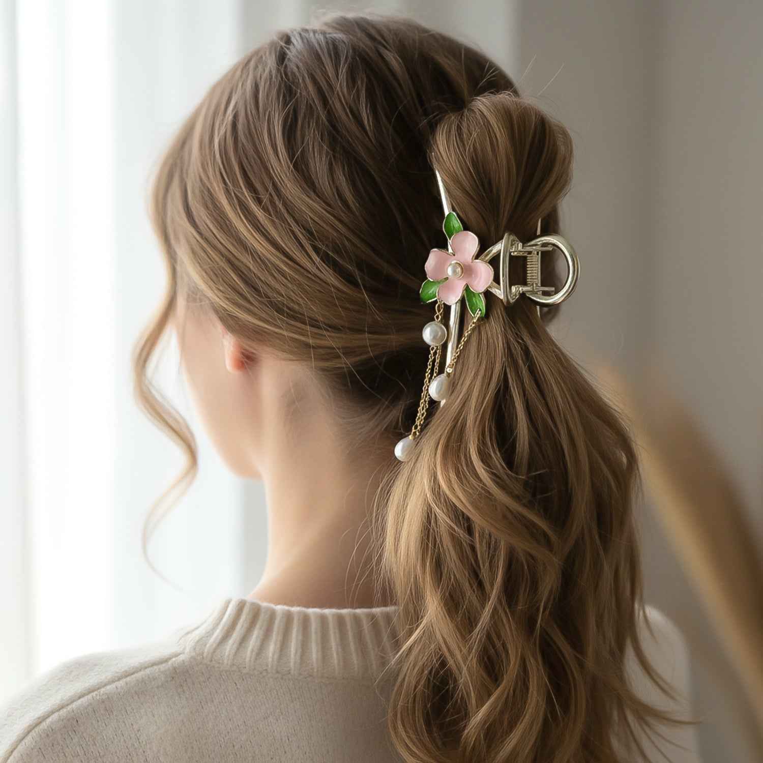 Floral Pearl Hair Claw Clip – Elegant Decorative Chain