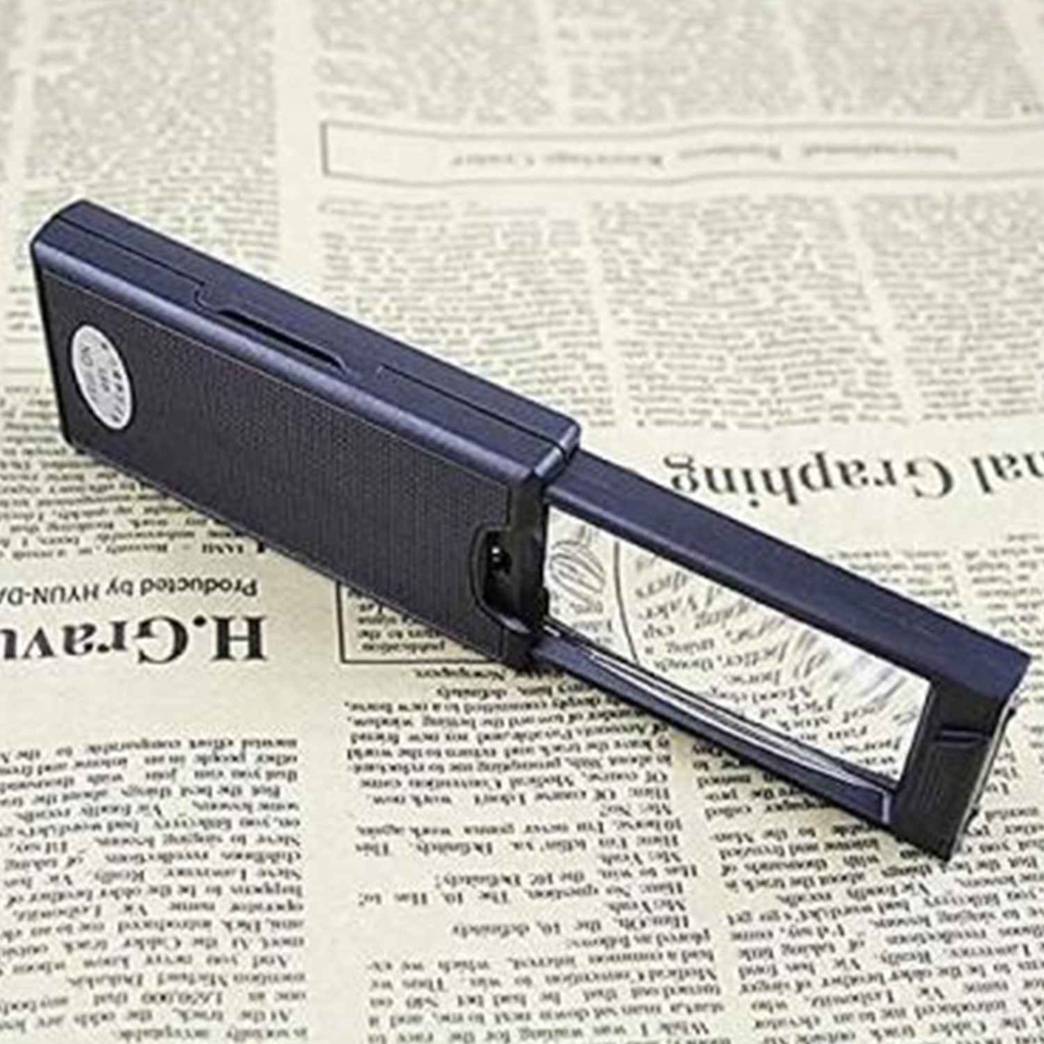 Extendable LED Magnifier – Portable & Durable Reading Aid
