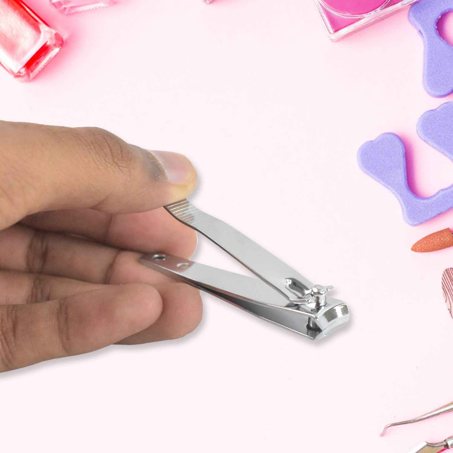Pedicure Tool – 5-in-1 Foot Scrubber with Nail Cutter for Smooth Feet