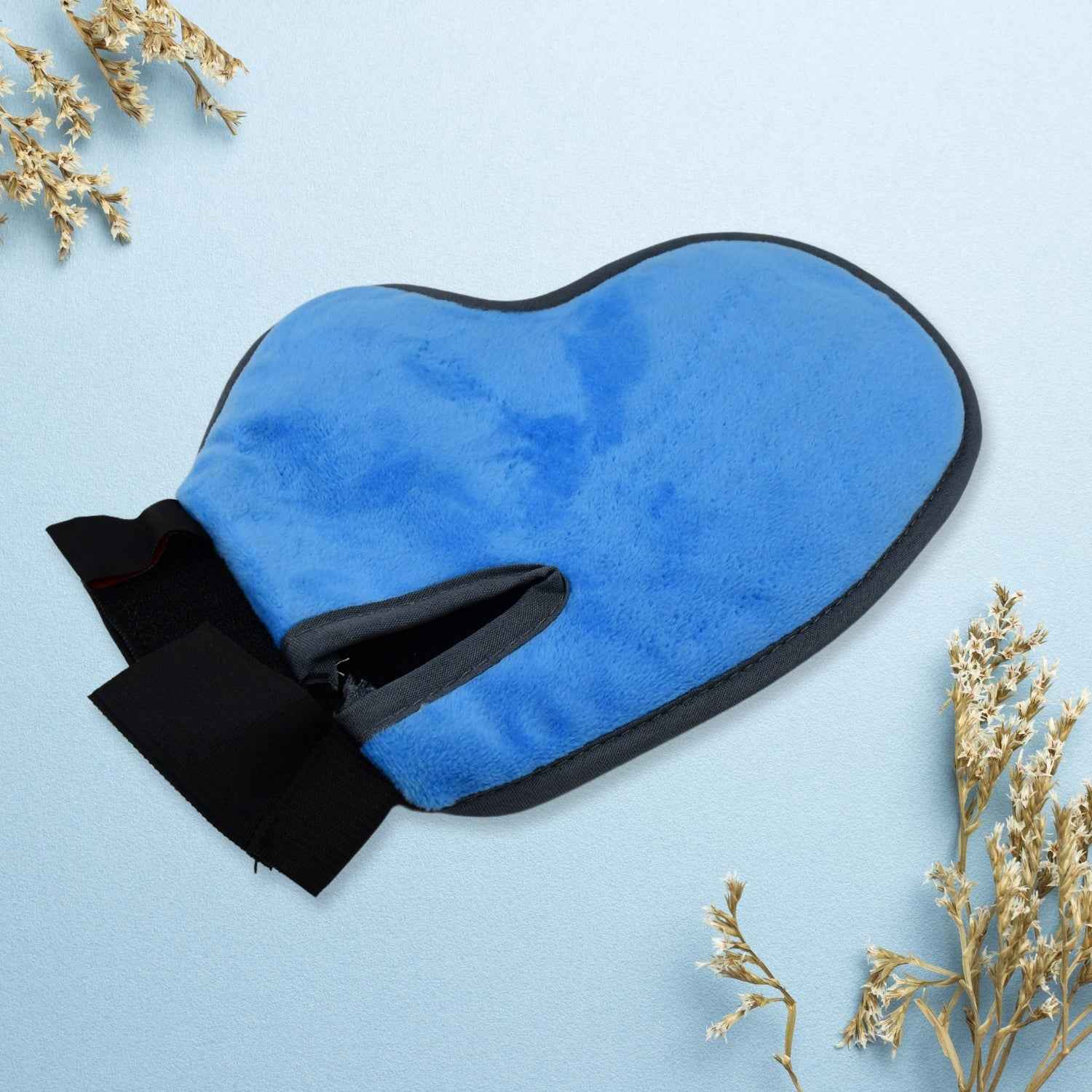 Pet Grooming Glove Ð Gentle Deshedding & Massage Tool for Pets