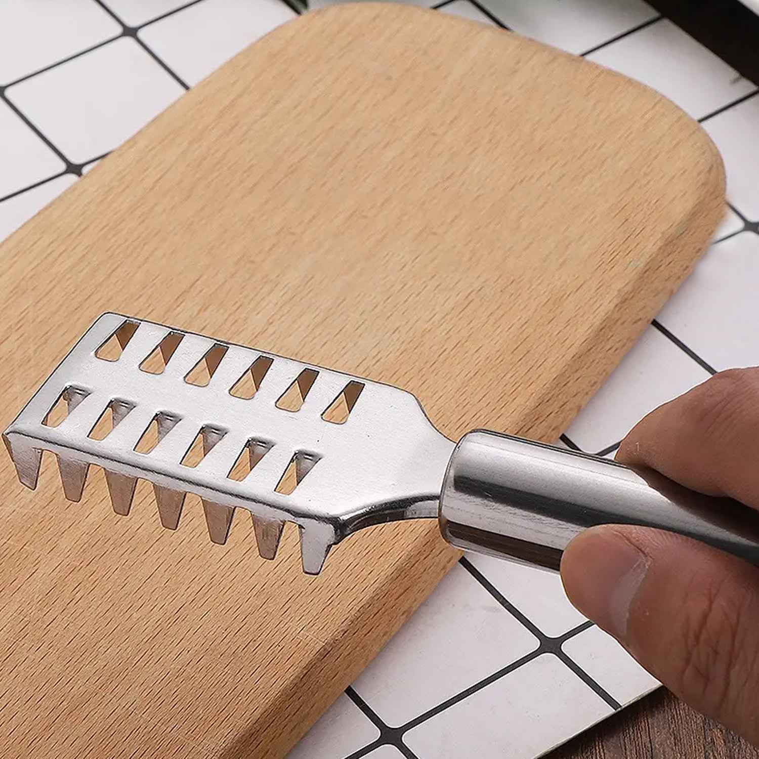 Fish Scale Remover – Sawtooth Stainless Steel Scraper | Quickslice