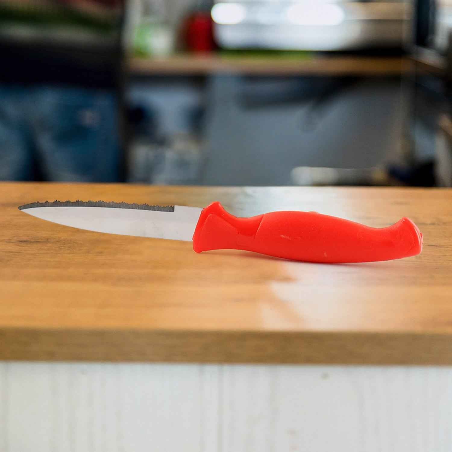 Serrated Kitchen Knife – Sharp, Ergonomic Stainless Steel Blade