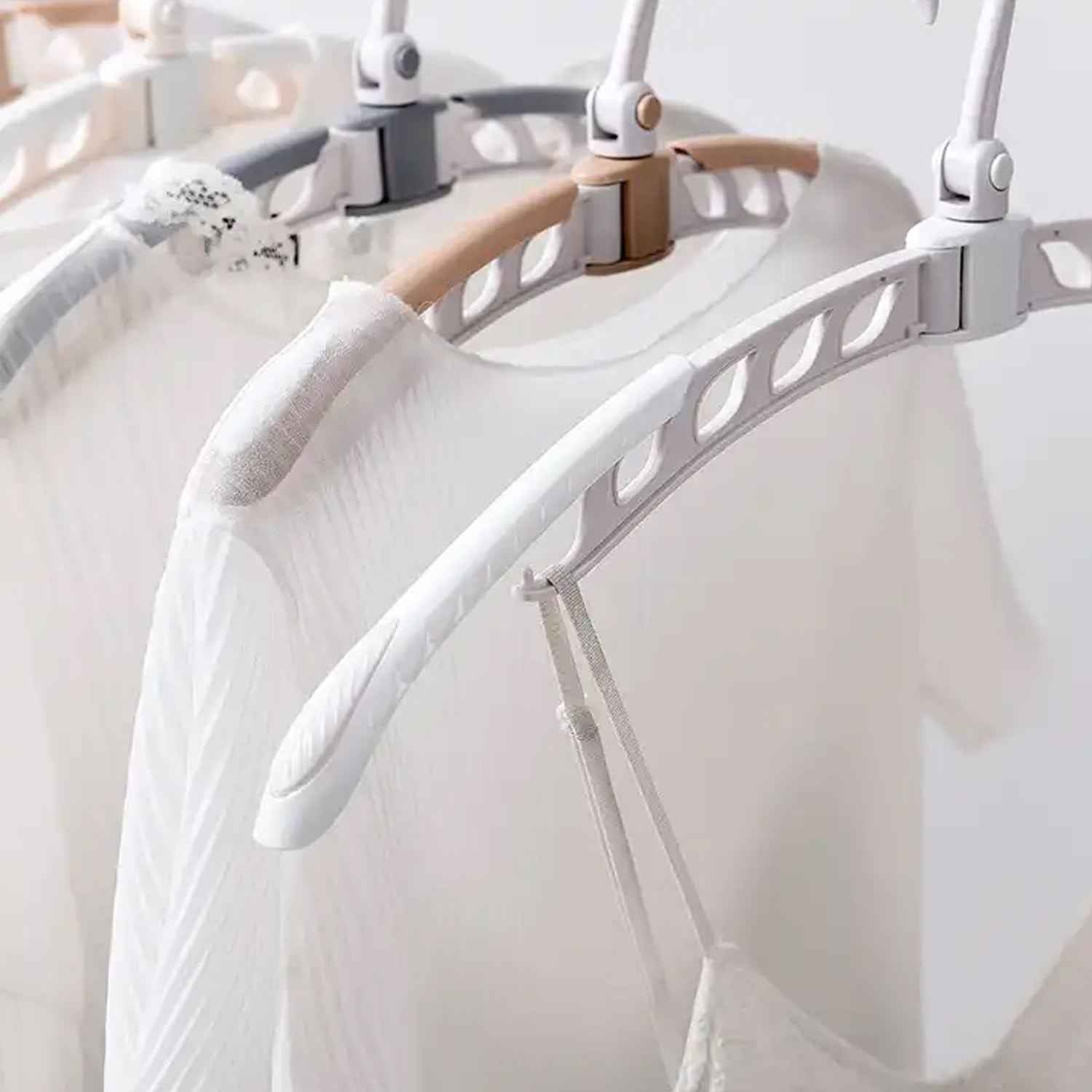 Portable Folding Hanger – 360° Rotating, Travel-Friendly | Organivo