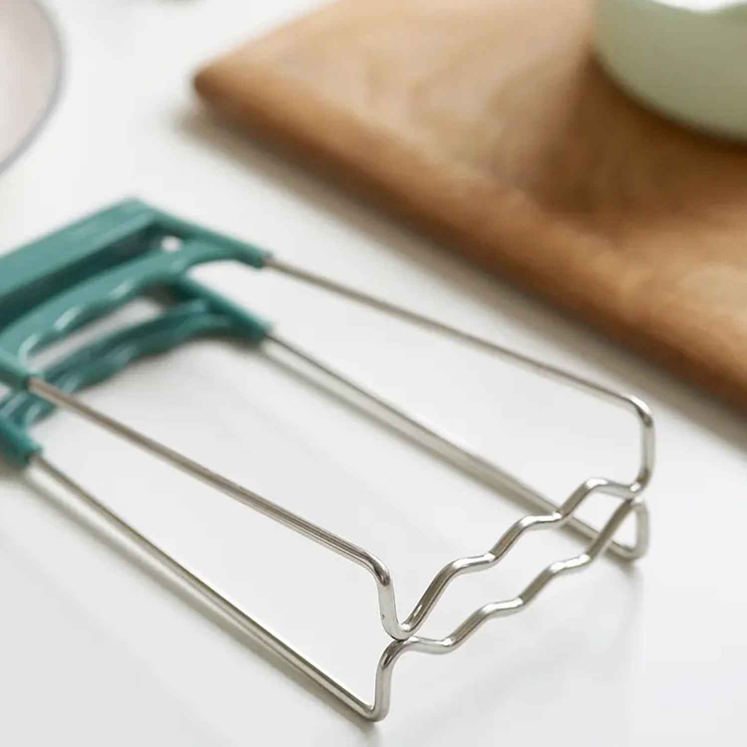Kitchen Tongs – Wear-Resistant Durable Plate Lifter for Kitchens