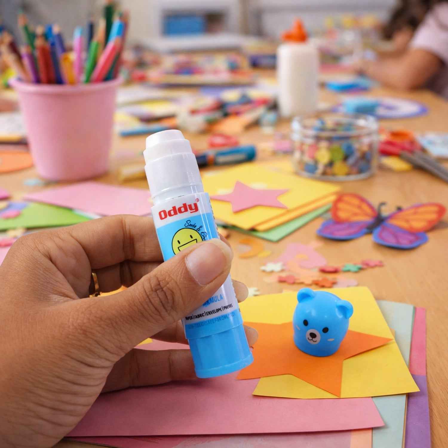 Kids Glue Stick Ð Safe, Non-Toxic Adhesive for Crafts & School Projects