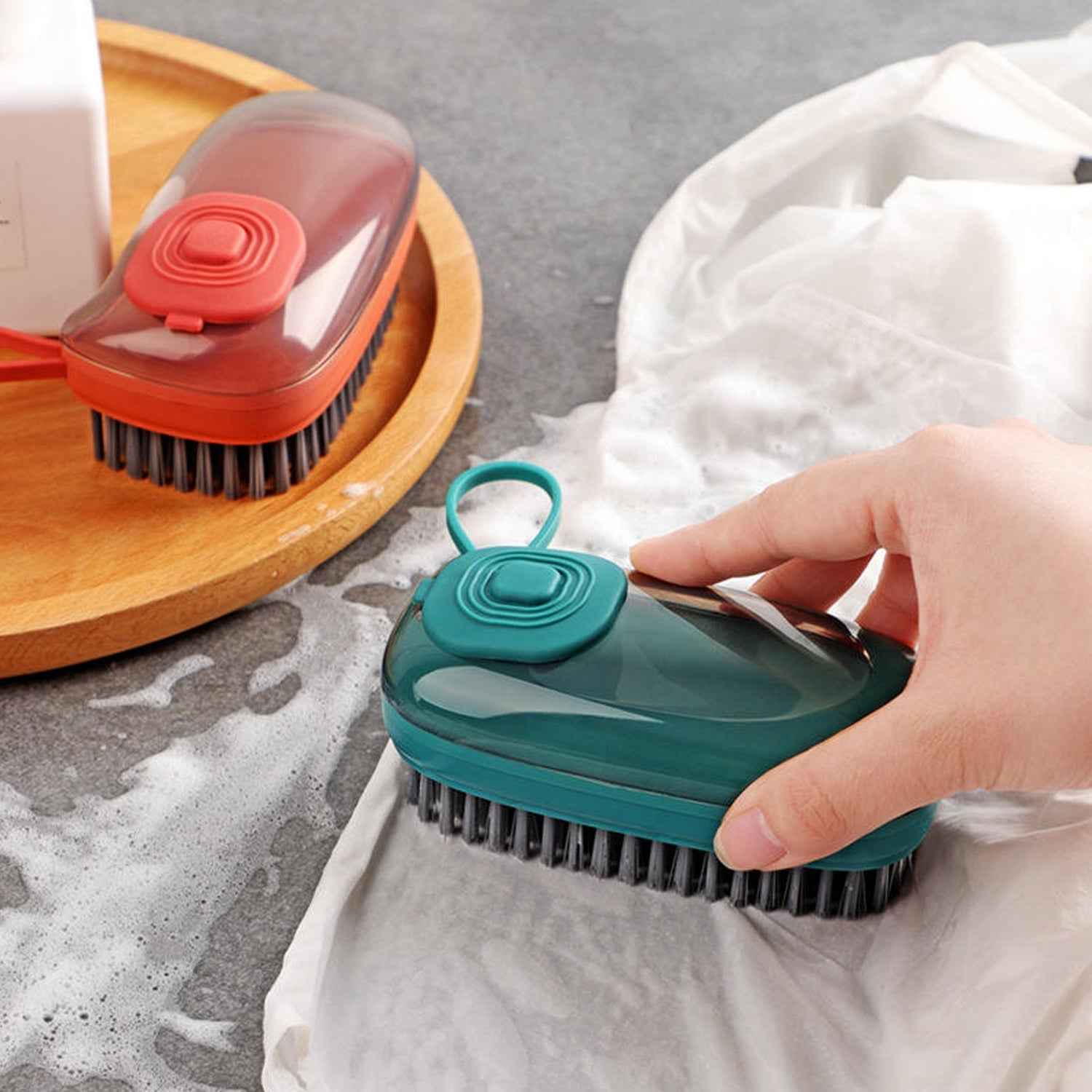 Hydraulic Liquid Dispensing Brush Ð Effortless Cleaning & Soap Control