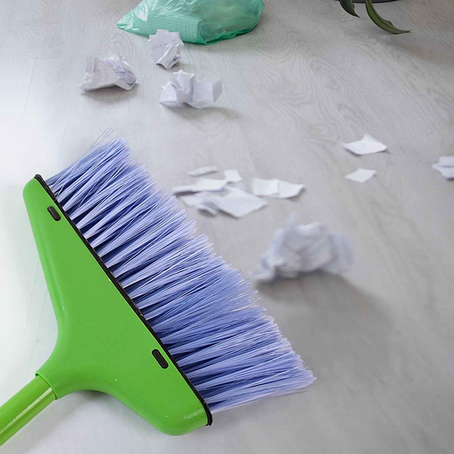 Dustpan and Brush Set – Ergonomic Handle for Easy Sweeping