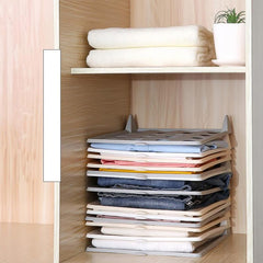 Close-up of the durable PP material and compact design of the shirt folding board.