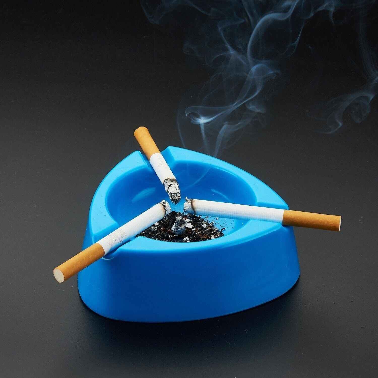 Plastic Ashtray – Durable Wide Bowl with 3 Cigarette Slots