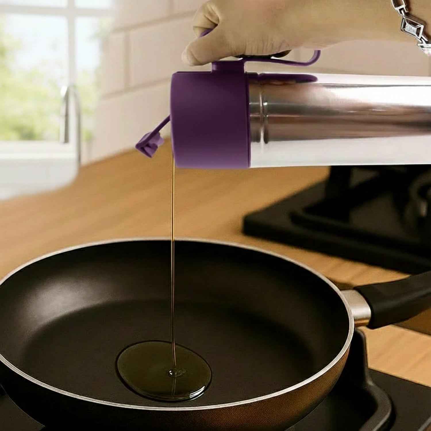 Stainless Steel Oil Pourer – 750ml Anti-Drip Dispenser