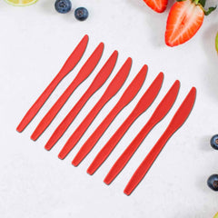 Lightweight plastic knives perfect for outdoor events and catering