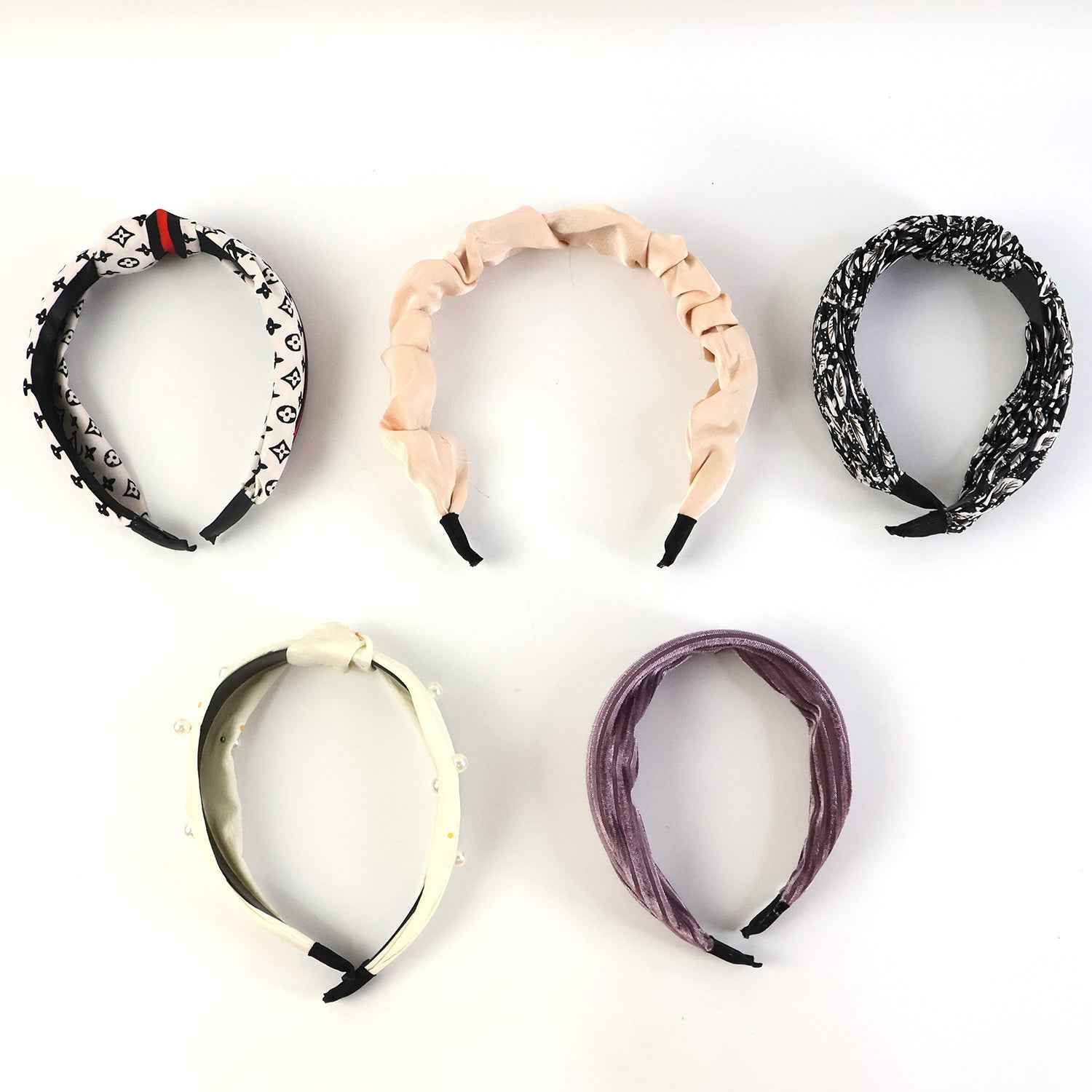 Ribbed Knot Hairband for Women – Soft, Stylish Comfort