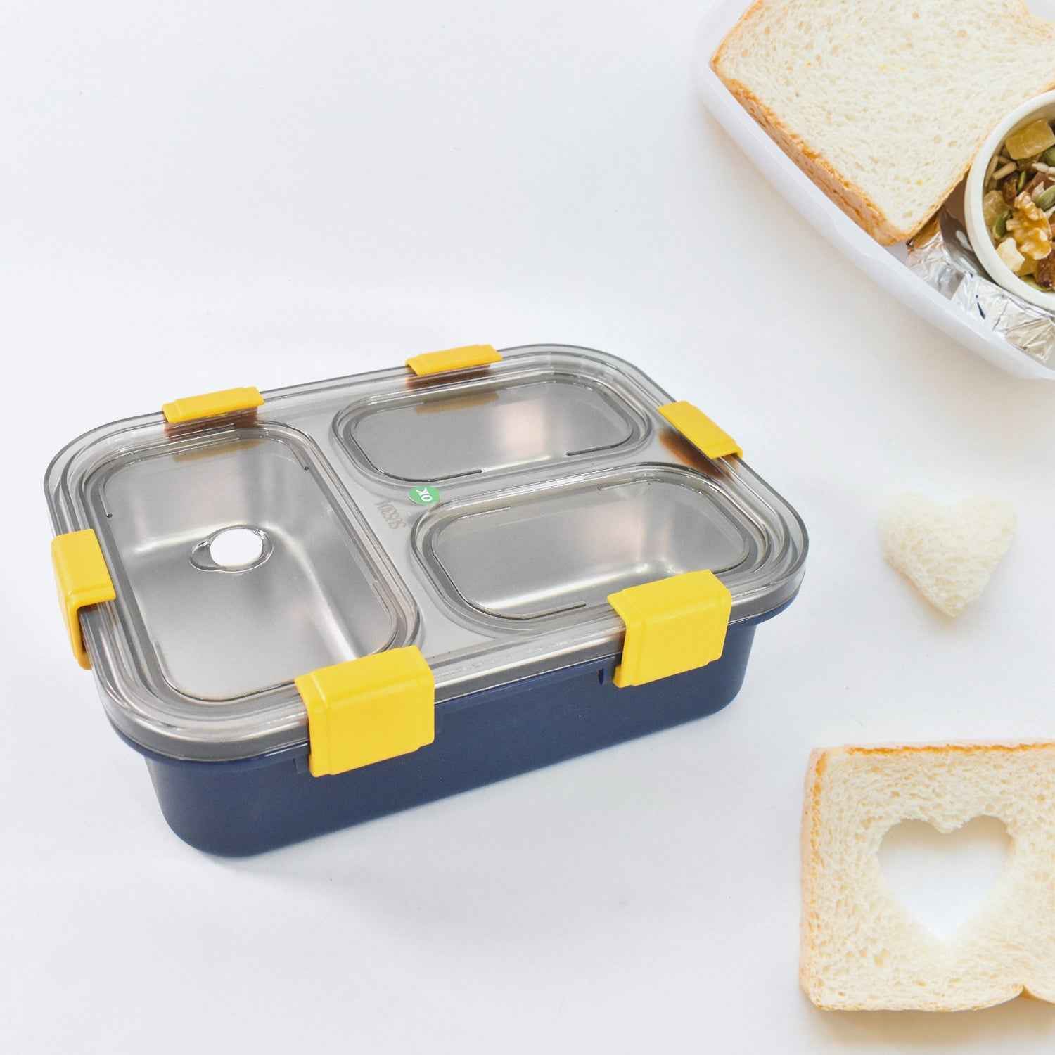 Stackable and portable stainless steel lunch box in transparent outer cover