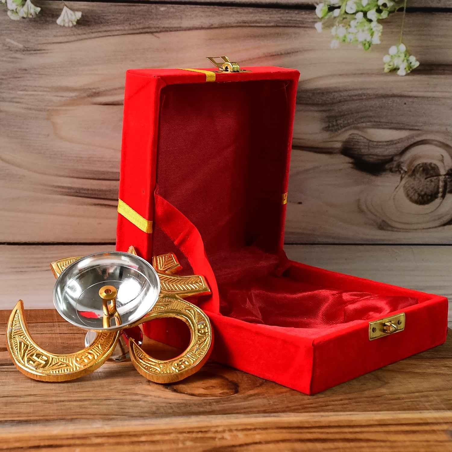 Om Symbol Brass Oil Diya – Elegant Spiritual Puja Lamp
