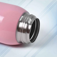 Side view of thermos kids water bottle highlighting compact 600ml size