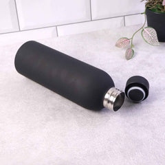 Insulated Stainless Steel Water Bottle – Keeps Drinks Hot & Cold
