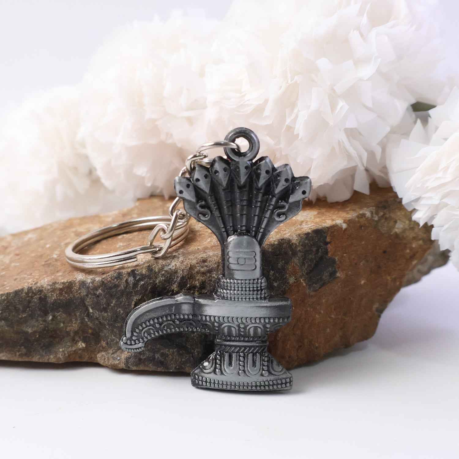 Shiva Lingam Metal Keychain – Durable Spiritual Accessory