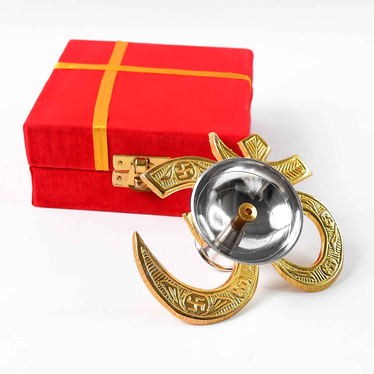 Om Symbol Brass Oil Diya – Elegant Spiritual Puja Lamp
