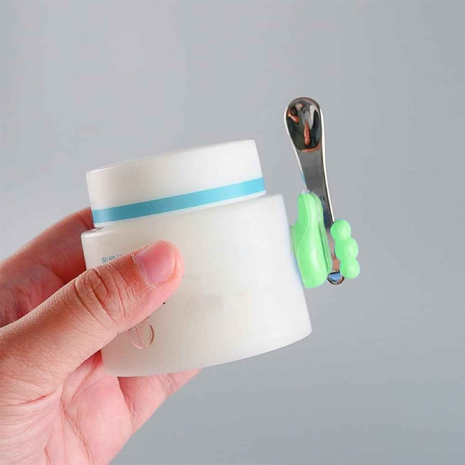 Hand-Shaped Wall Clip Holder – Flexible Grip for Keys & Cables