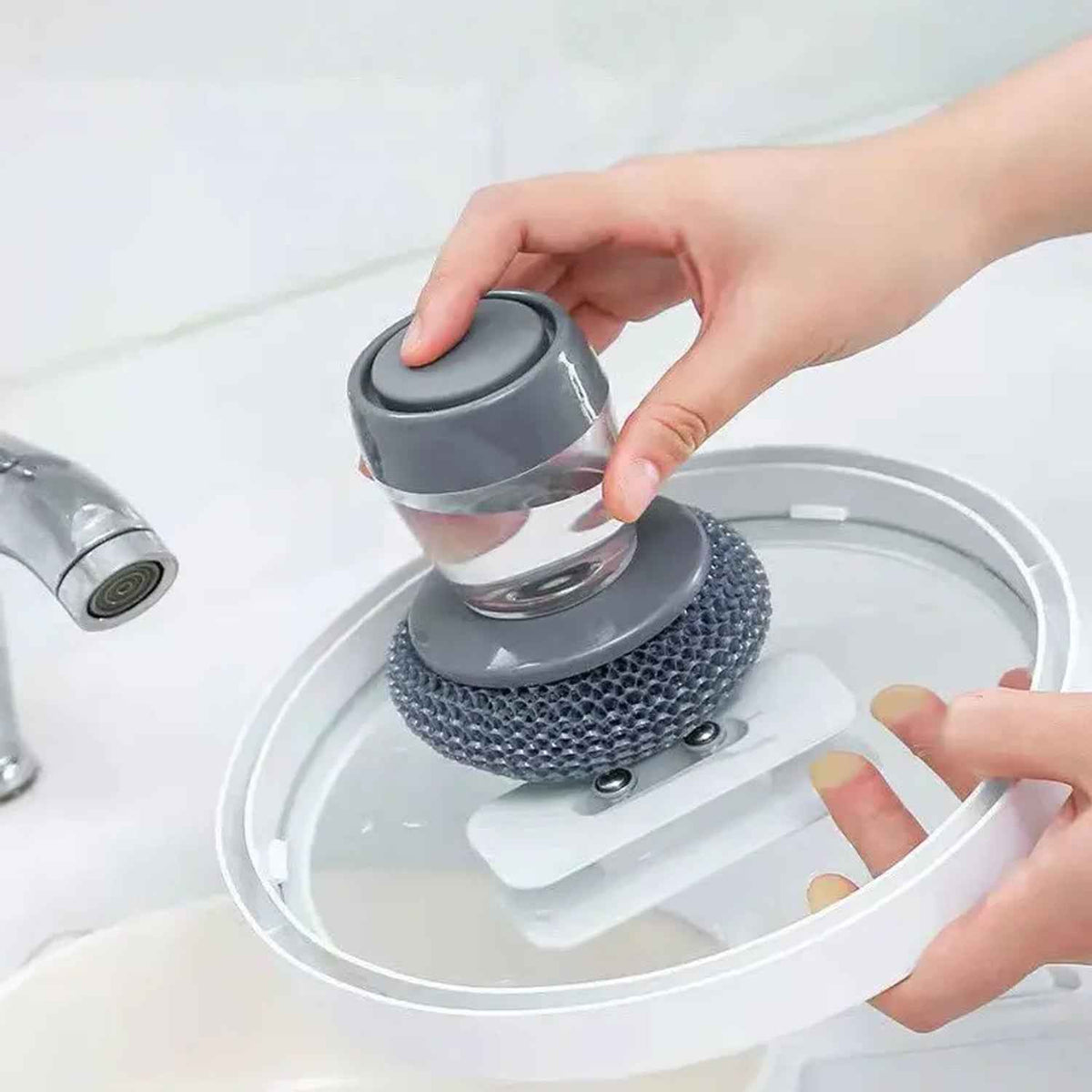 Soap Dispensing Dish Brush – Easy Kitchen Cleaning | VelvetBubbles