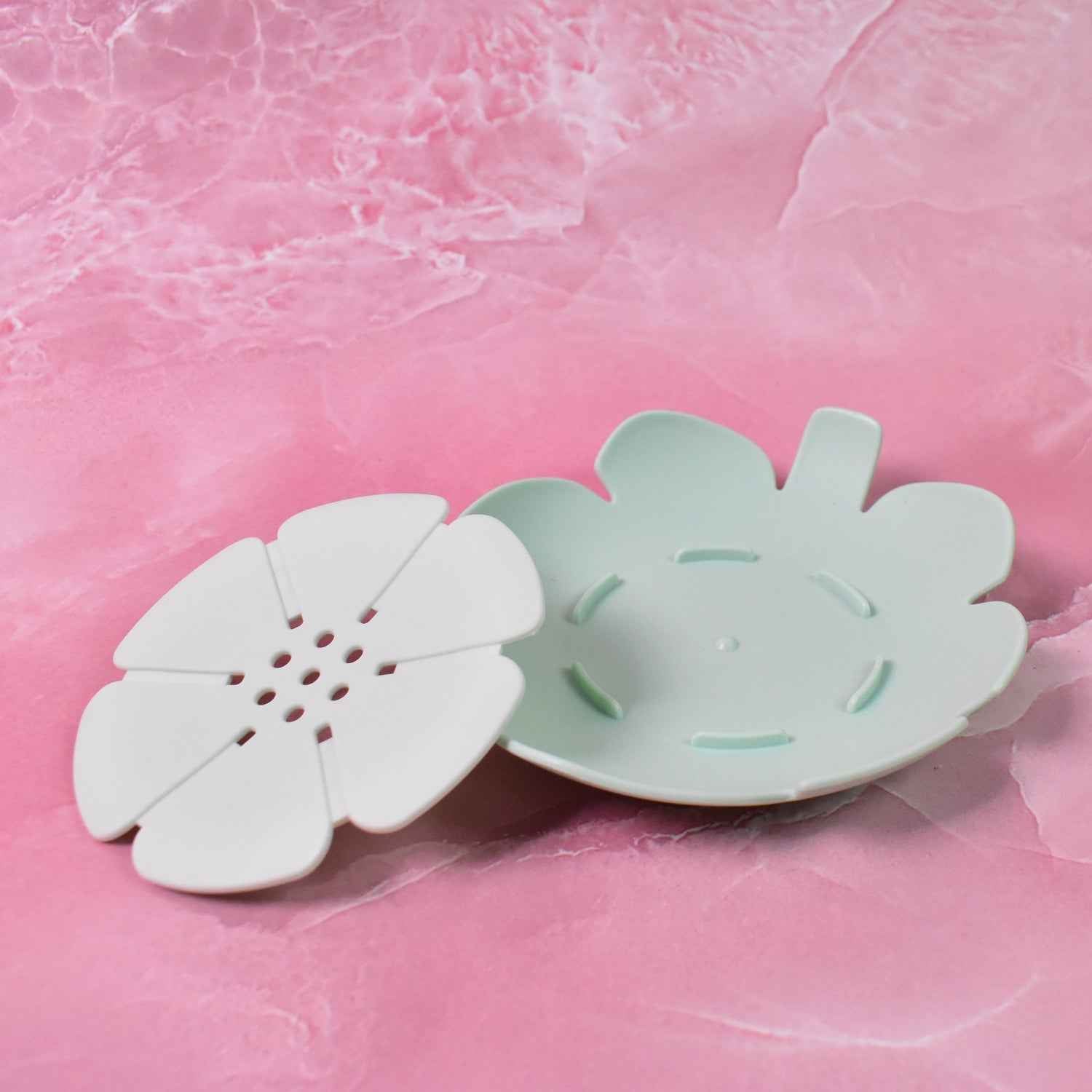 Plastic Soap Dish – Self-Draining Floral Design | VelvetBubbles