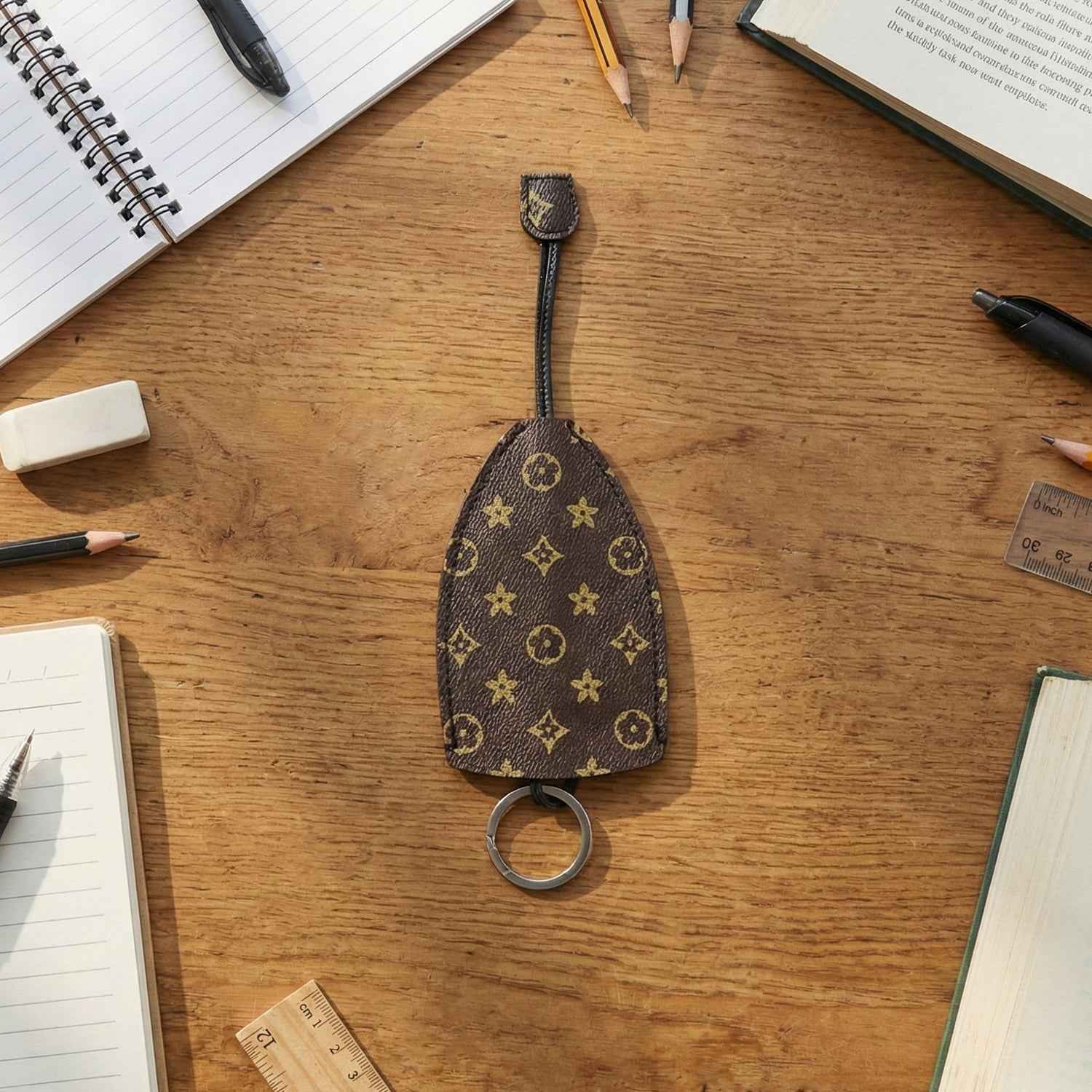 Designer-Style Keyholder – Secure Ring & Stylish Strap