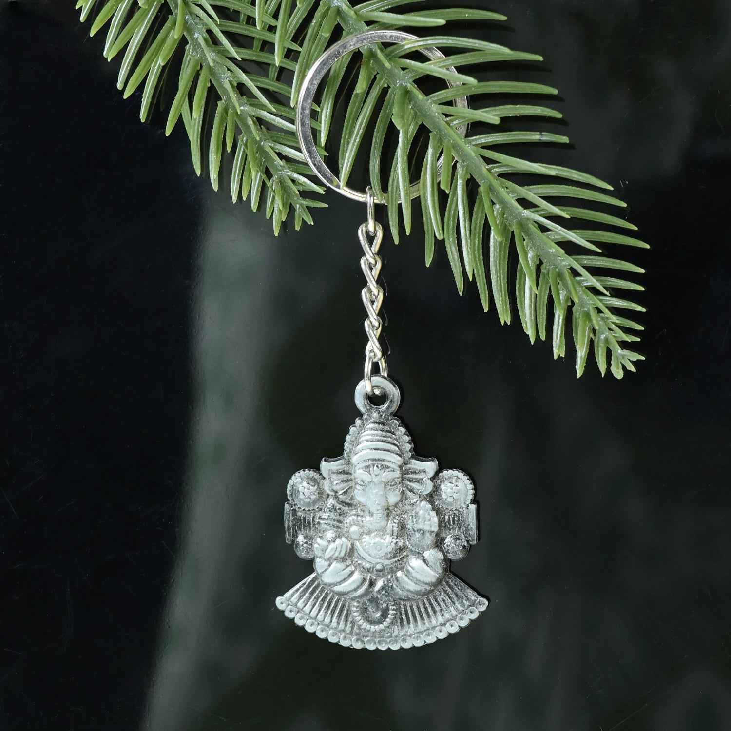 Lord Ganesha Keychain – Durable Metal Devotional Accessory